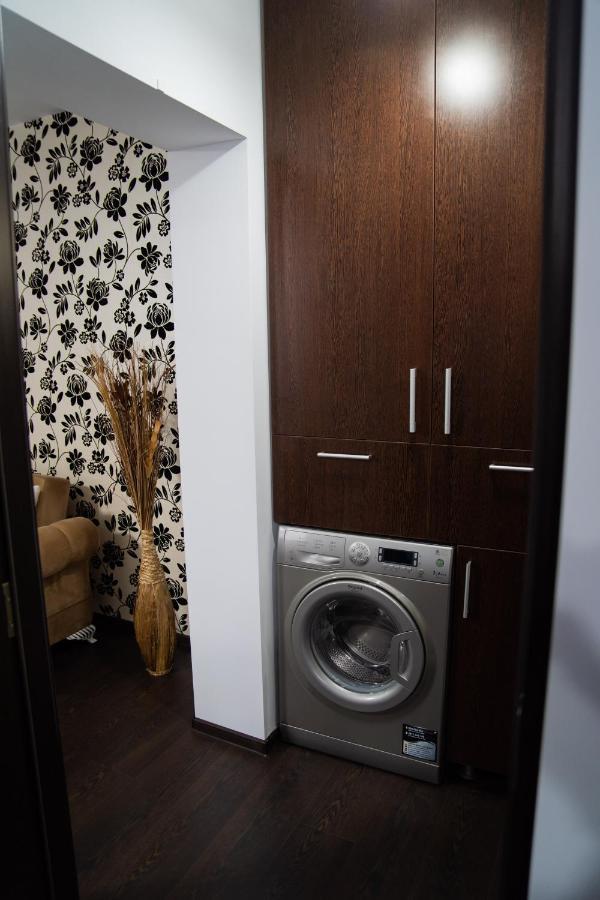 Ultracentral Golden Apartament 2 Suczawa Zewnętrze zdjęcie